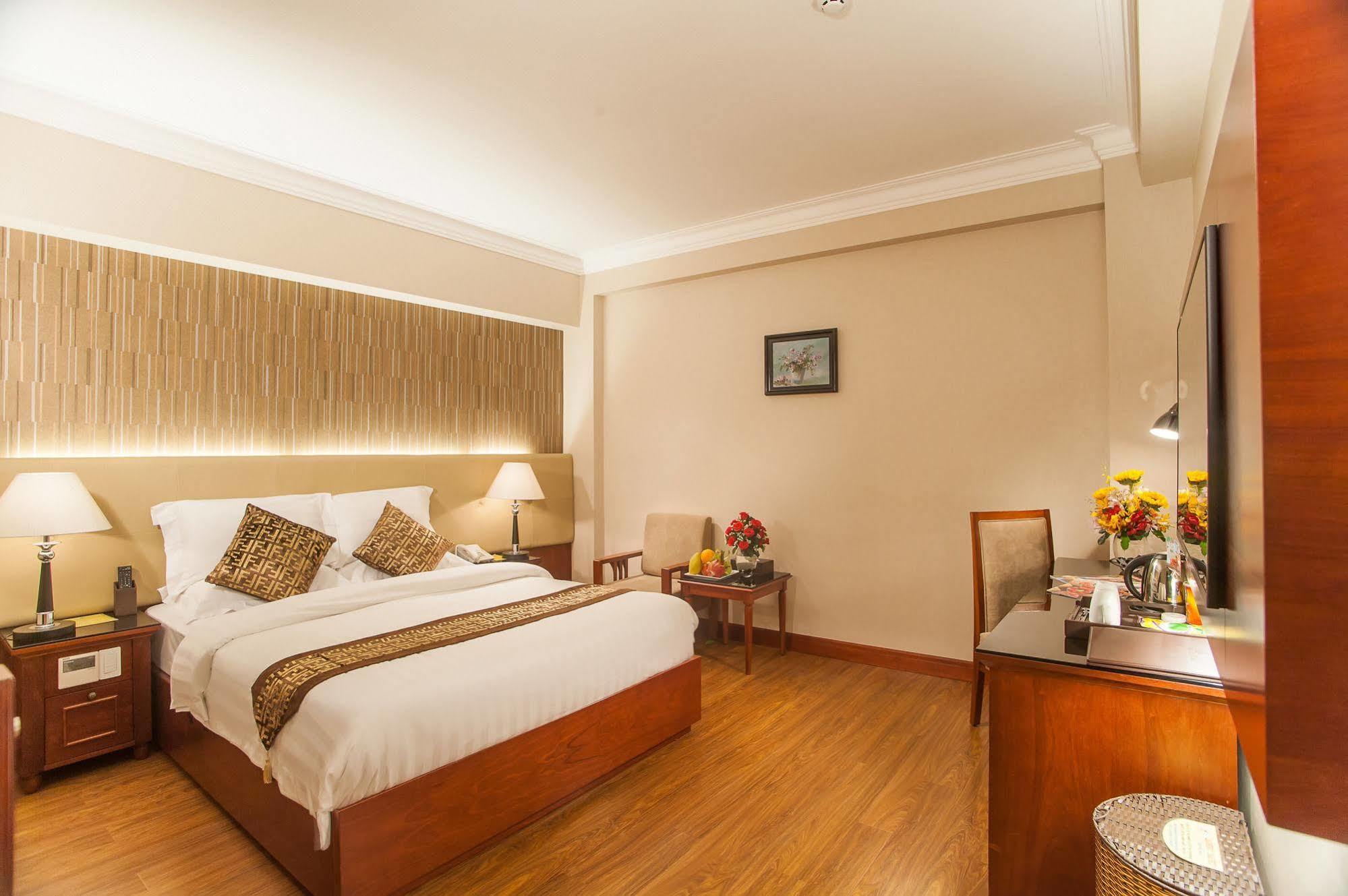 Nhat Ha 1 Hotel Ciudad Ho Chi Minh  Exterior foto