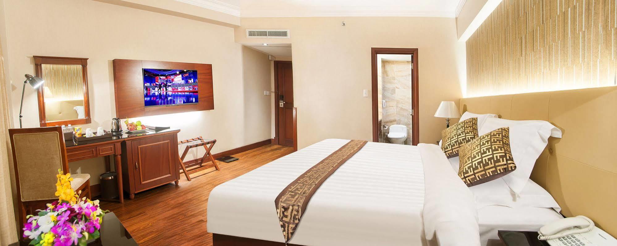 Nhat Ha 1 Hotel Ciudad Ho Chi Minh  Exterior foto