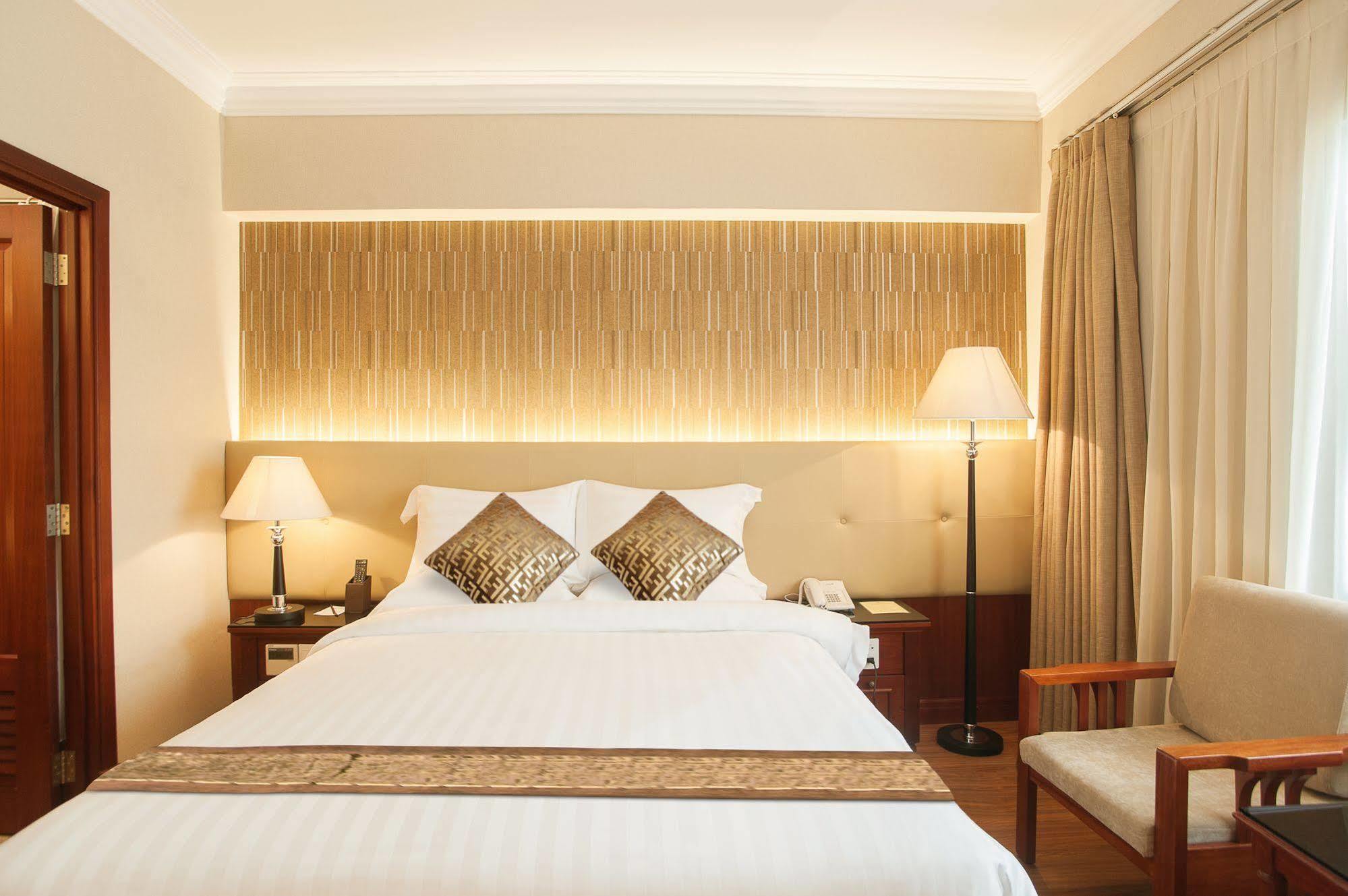 Nhat Ha 1 Hotel Ciudad Ho Chi Minh  Exterior foto